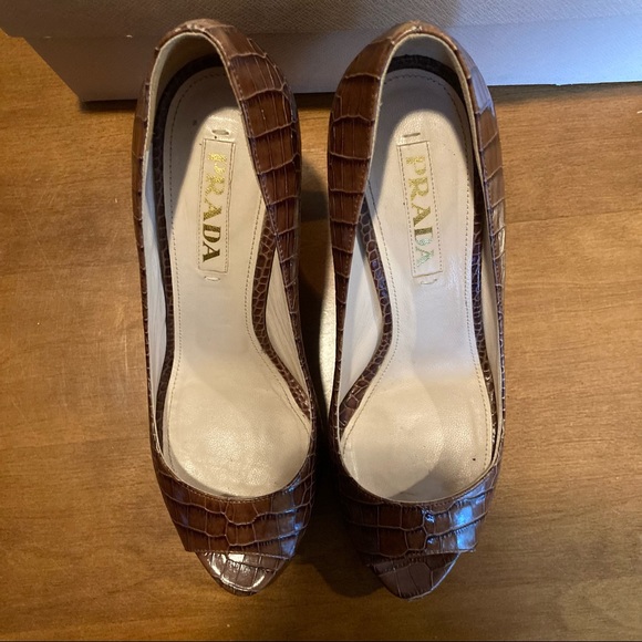 Prada Pumps - Picture 3 of 9